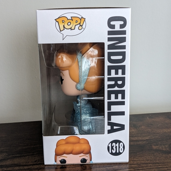 NEW Funko Cinderella Diamond Disney 100 Pop Barnes and Noble Exclusive 1318 - Picture 3 of 11